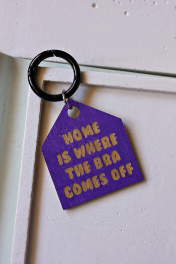 Μπρελόκ χειροποίητο μωβ "Home is where the bra comes off"