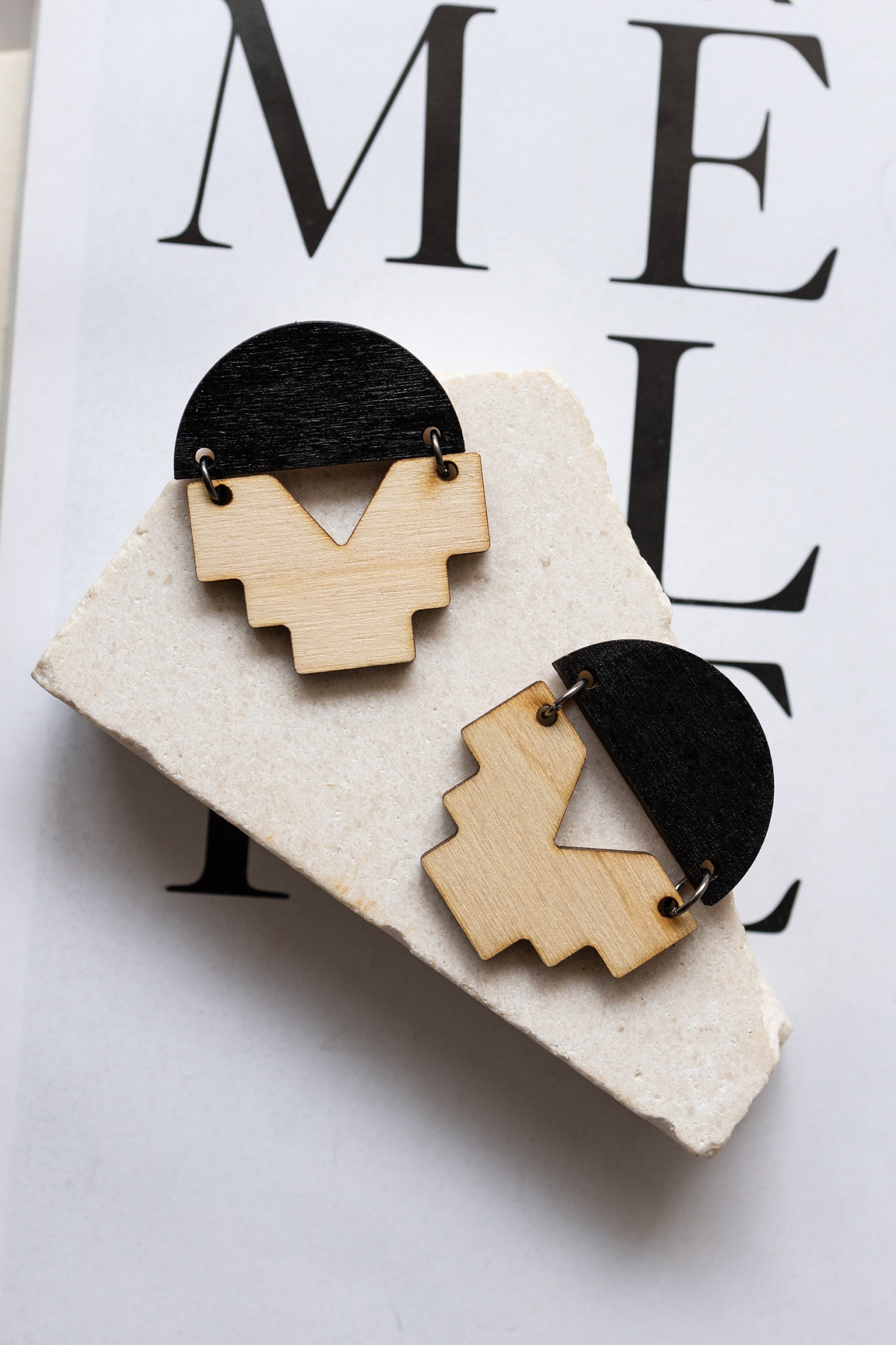aztec-stud-black